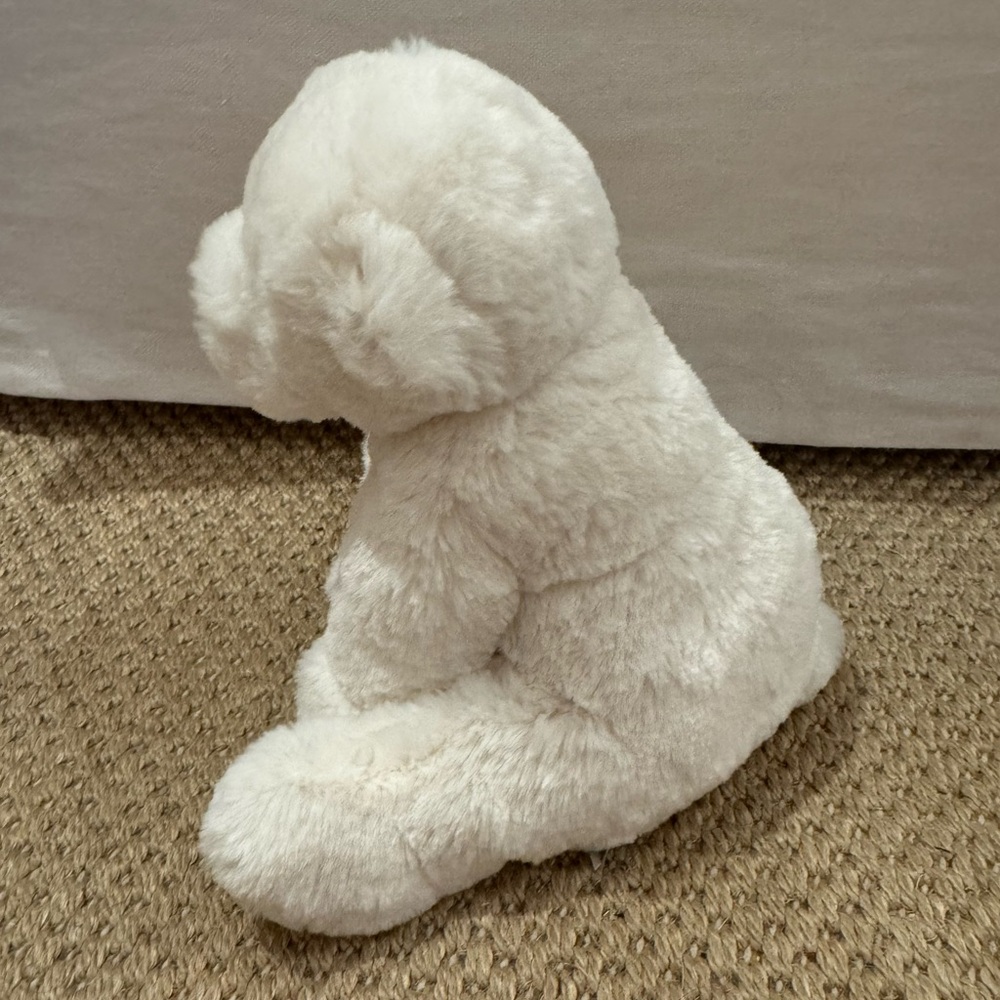 Jellycat MEDIUM PERRY POLAR BEAR - Retired - Authentic.nwot - Picture 2 of 6